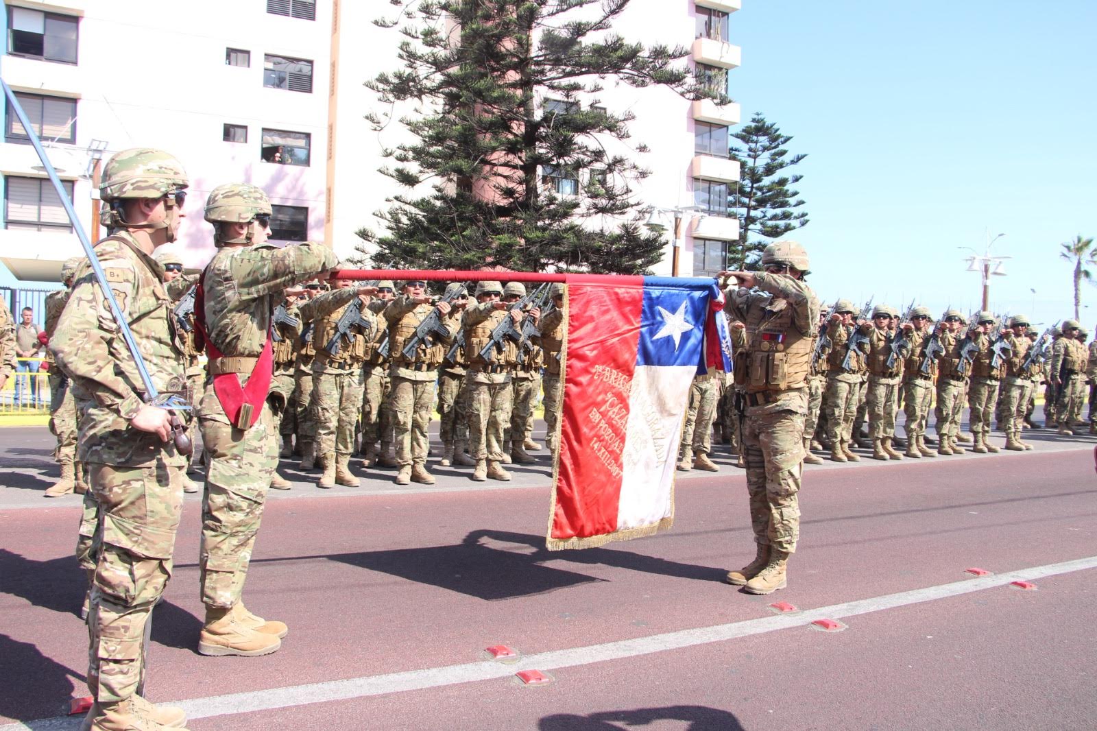 Soldados del Ejército de Chile juraron ante el emblema patrio